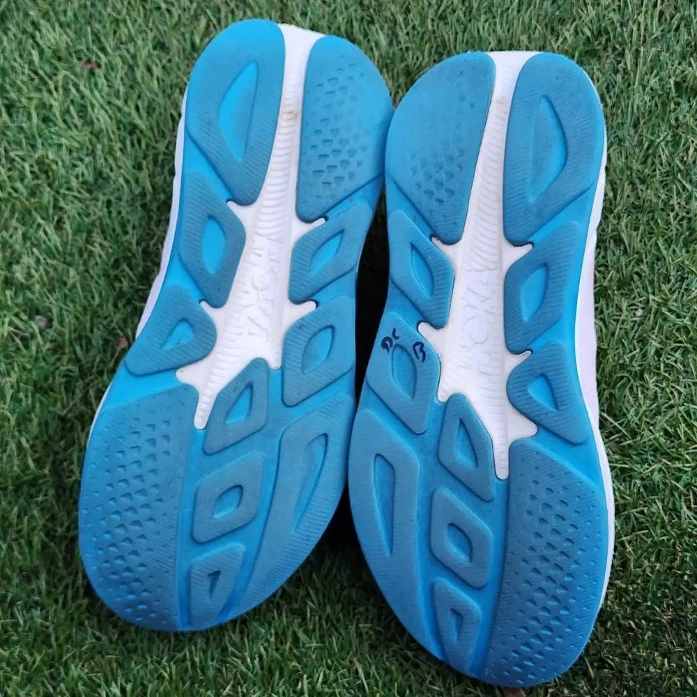 HOKA RINCON 4 - Womens Sneakers - SIZE 9.5 - (((Insoles Aren't Hoka)))